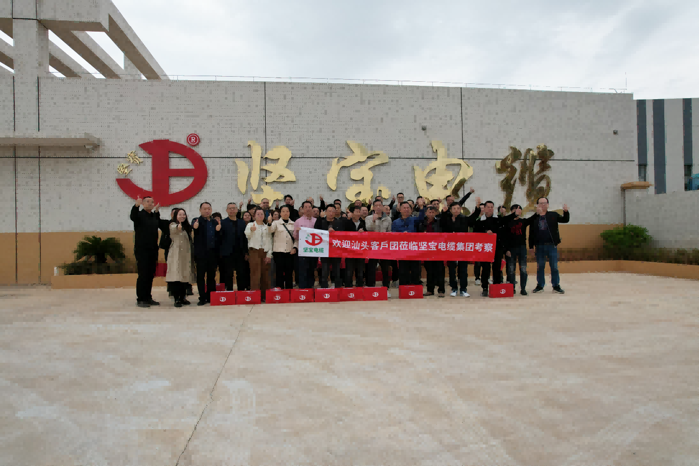 口碑相傳、誠信相約、攜手共贏(yíng)——汕頭客戶(hù)來(lái)訪(fǎng)